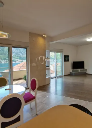 Apartment for sale in Kotor