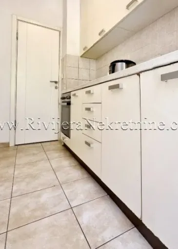 Apartment for sale in Dobrota