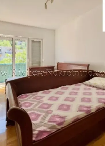 Apartment for sale in Dobrota