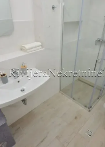 Apartment for sale in Đenovići