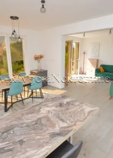 Apartment for sale in Đenovići