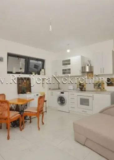 Apartment for sale in Igalo