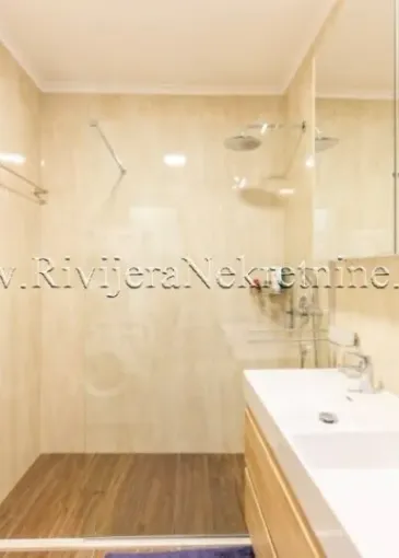 Apartment for sale in Đenovići