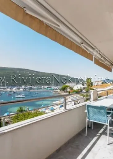 Apartment for sale in Đenovići