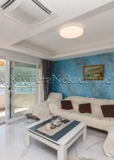 Apartment for sale in Đenovići
