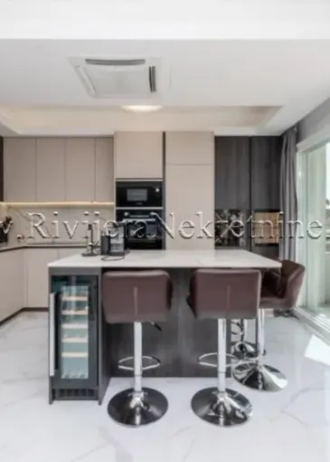 Apartment for sale in Đenovići