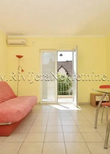 Apartment for sale in Baošići
