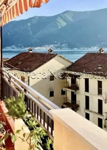 Apartment for sale in Dobrota