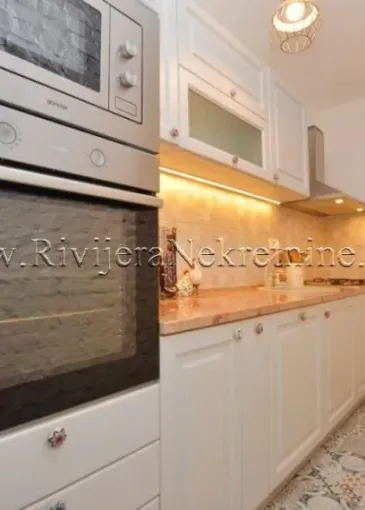 Apartment for sale in Kumbor