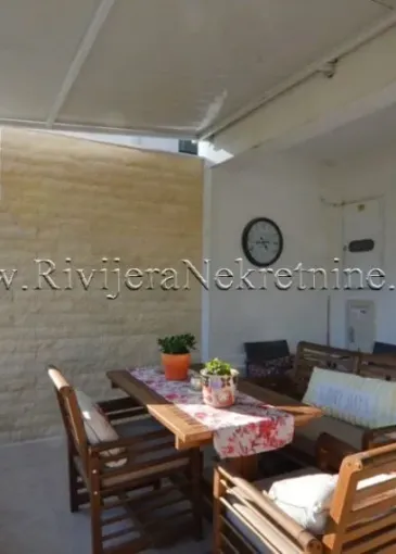 Apartment for sale in Kumbor