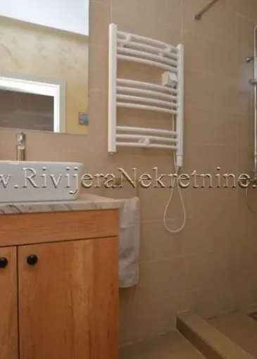 Apartment for sale in Kumbor