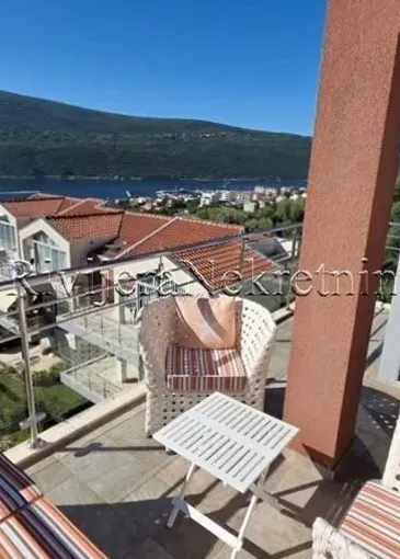 Apartment for sale in Đenovići