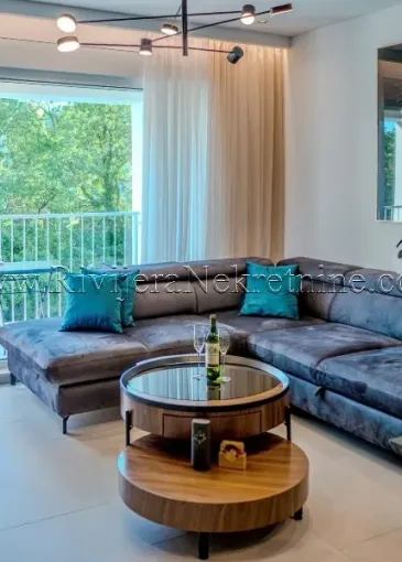 Apartment for sale in Radovići