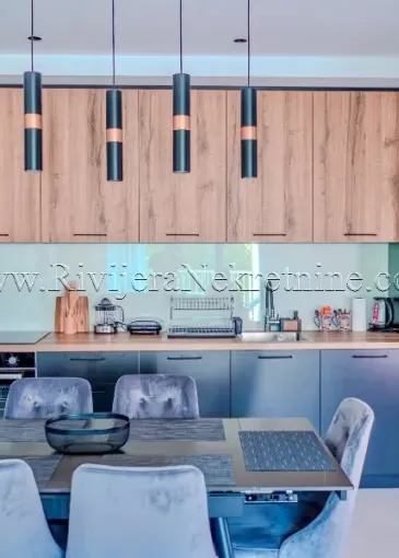 Apartment for sale in Radovići