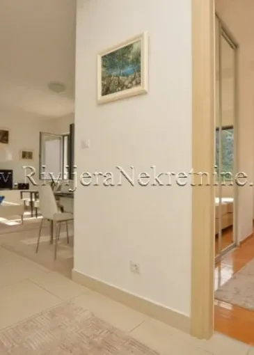 Apartment for sale in Morinj