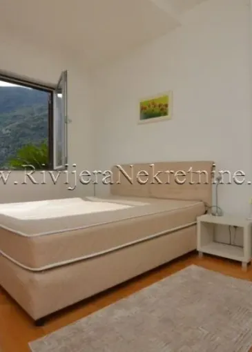 Apartment for sale in Morinj
