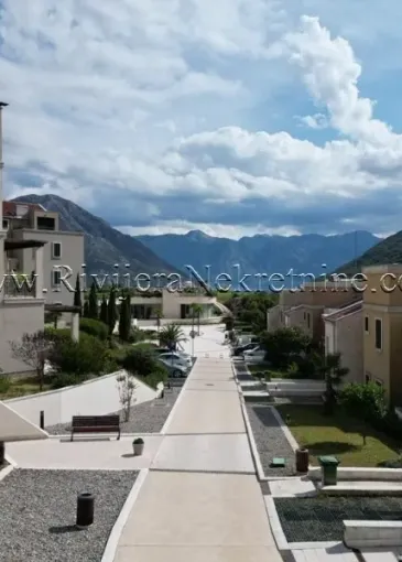 Apartment for sale in Morinj