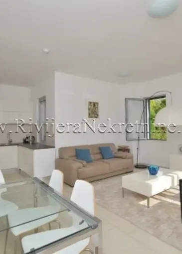 Apartment for sale in Morinj
