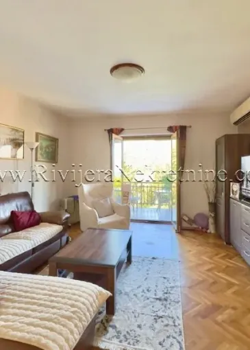 Apartment for sale in Dobrota