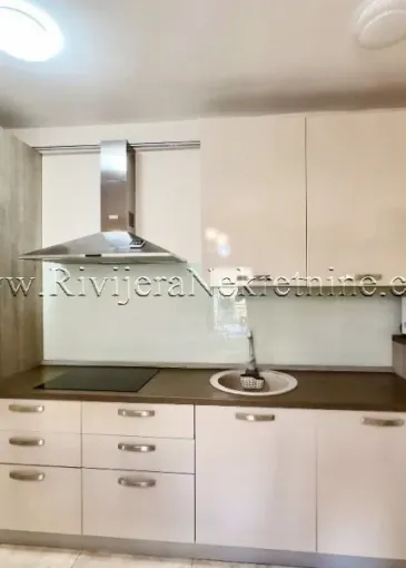 Apartment for sale in Dobrota