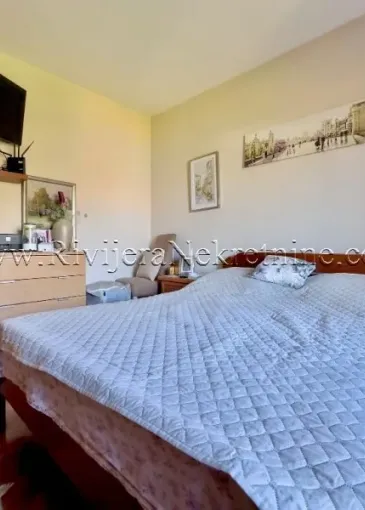 Apartment for sale in Dobrota