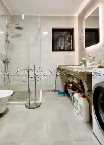 Apartment for sale in Dobrota