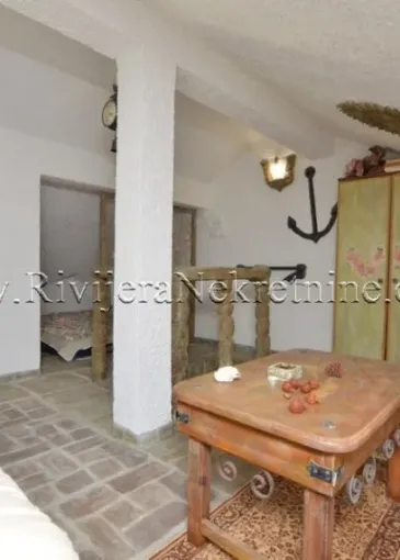 Apartment for sale in Đenovići