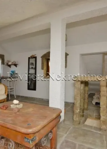 Apartment for sale in Đenovići