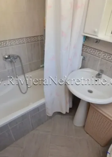 Apartment for sale in Đenovići