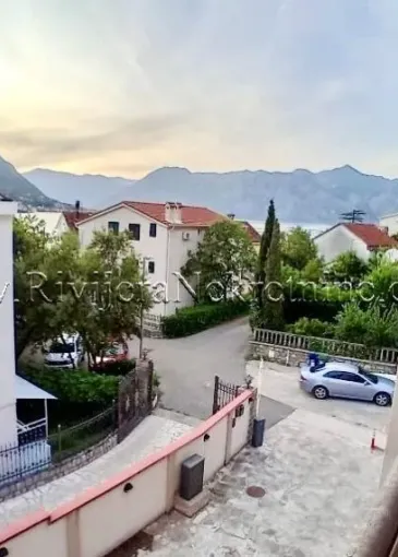 Apartment for sale in Dobrota