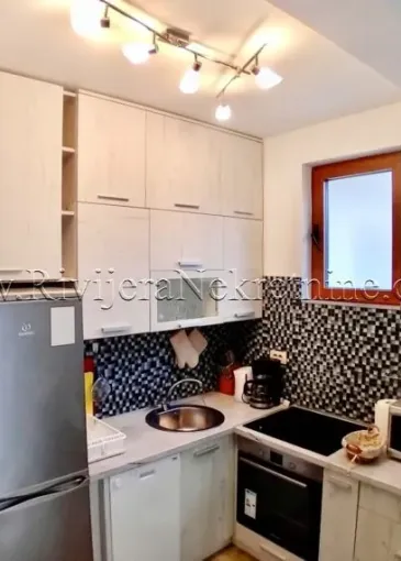 Apartment for sale in Dobrota