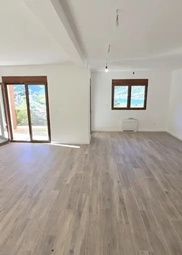 Apartment for sale in Dobrota