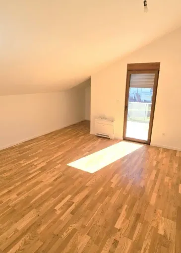 Apartment for sale in Dobrota