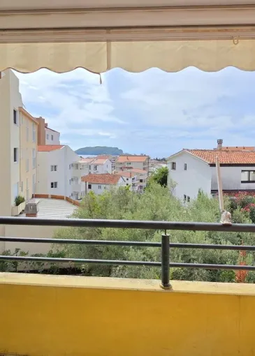 Apartment for sale in Budva