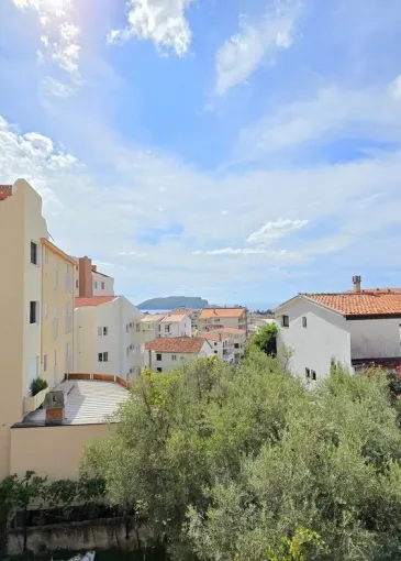 Apartment for sale in Budva