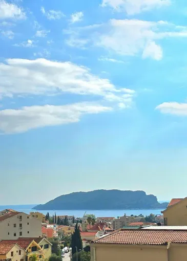 Apartment for sale in Budva