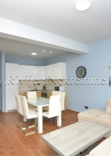 Apartment for sale in Igalo