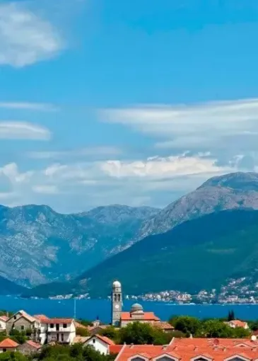 Apartment for sale in Radovići