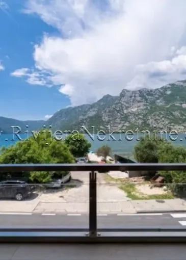 Apartment for sale in Risan