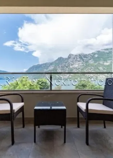 Apartment for sale in Risan