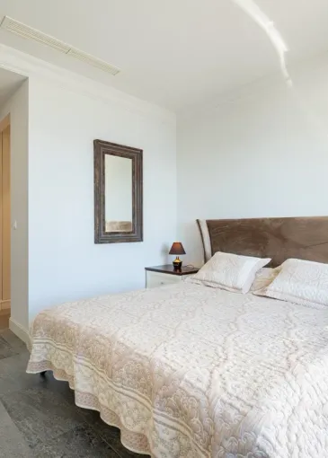 Apartment for sale in Radovići