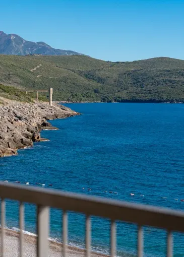 Apartment for sale in Radovići