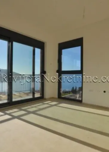 Apartment for sale in Kumbor