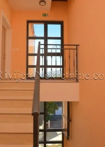 Apartment for sale in Kumbor