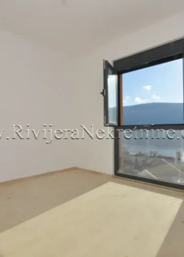 Apartment for sale in Kumbor