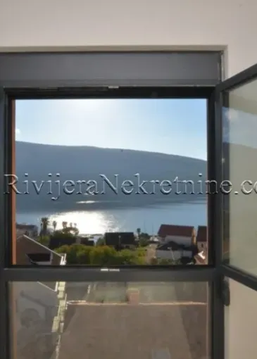 Apartment for sale in Kumbor