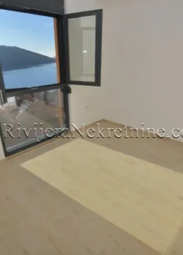 Apartment for sale in Kumbor