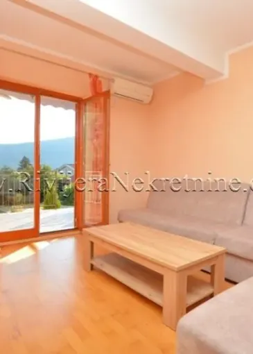 Apartment for sale in Baošići