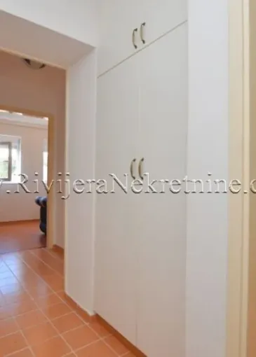 Apartment for sale in Kumbor