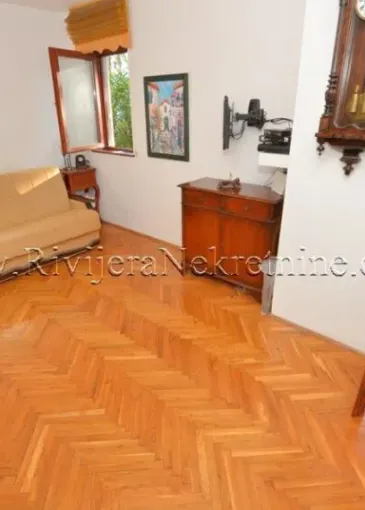 Apartment for sale in Igalo